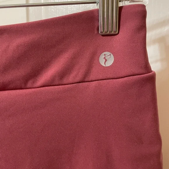 NEW! Marika Women's Burnt Red Athletic Skirt Skort Workout Yoga Active Size Med - Picture 6 of 9